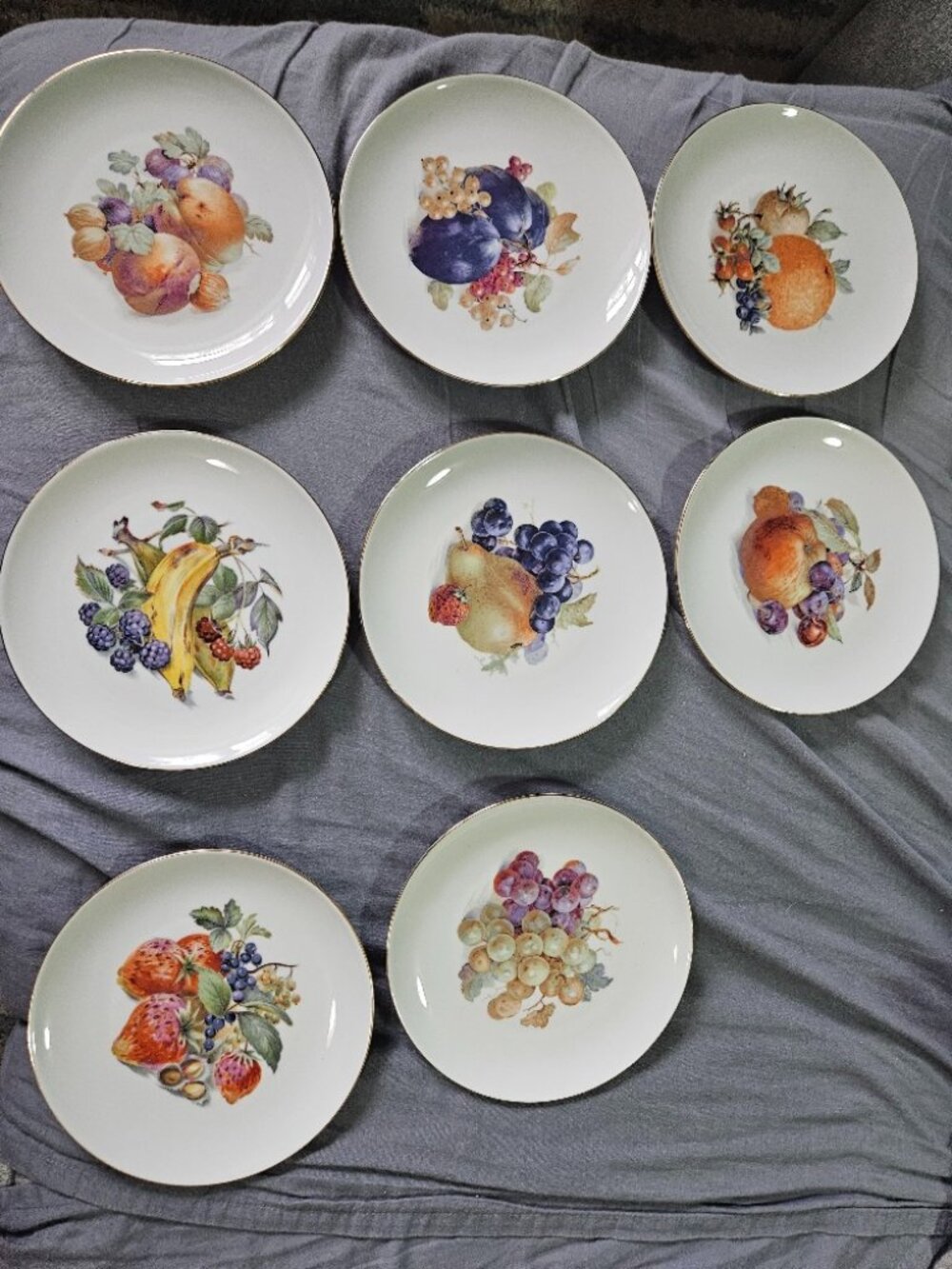 Winterliug (Germany) Set of 8 Fruit Design Plates